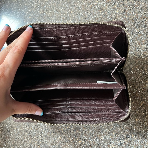 Coach: Green and brown purse and matching wallet - Picture 7 of 7